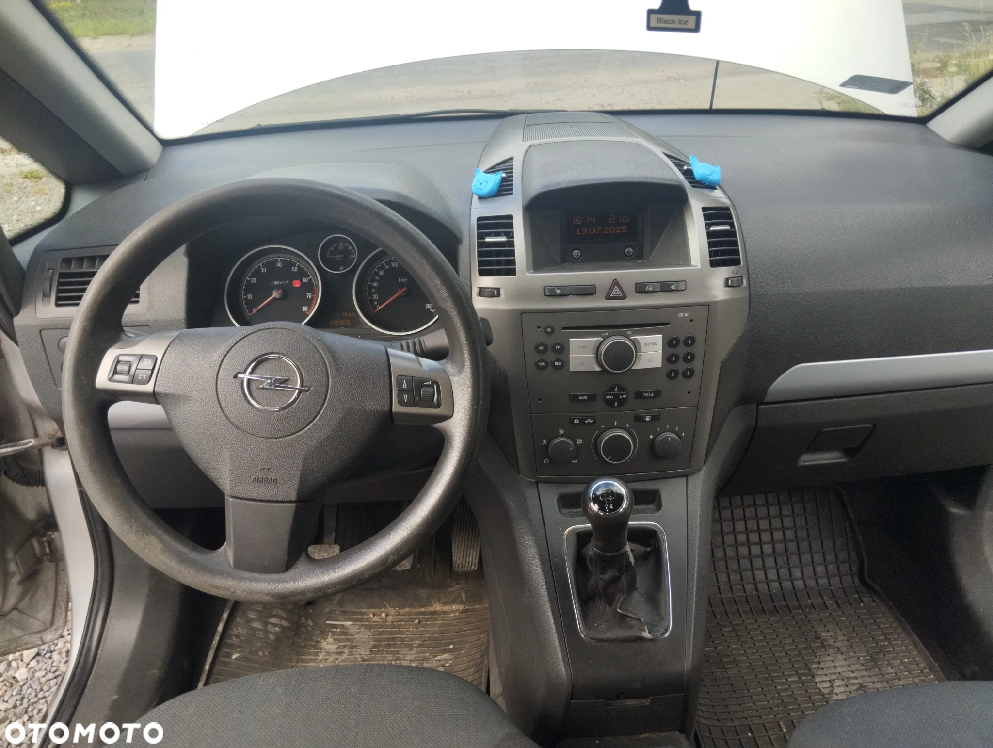 Opel Zafira - 10