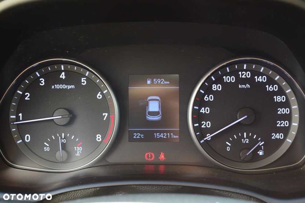 Hyundai i30 1.5 DPI Classic + - 12