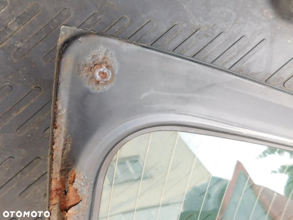 szyba tył w klapę otwierana BMW E39 TOURING - 5