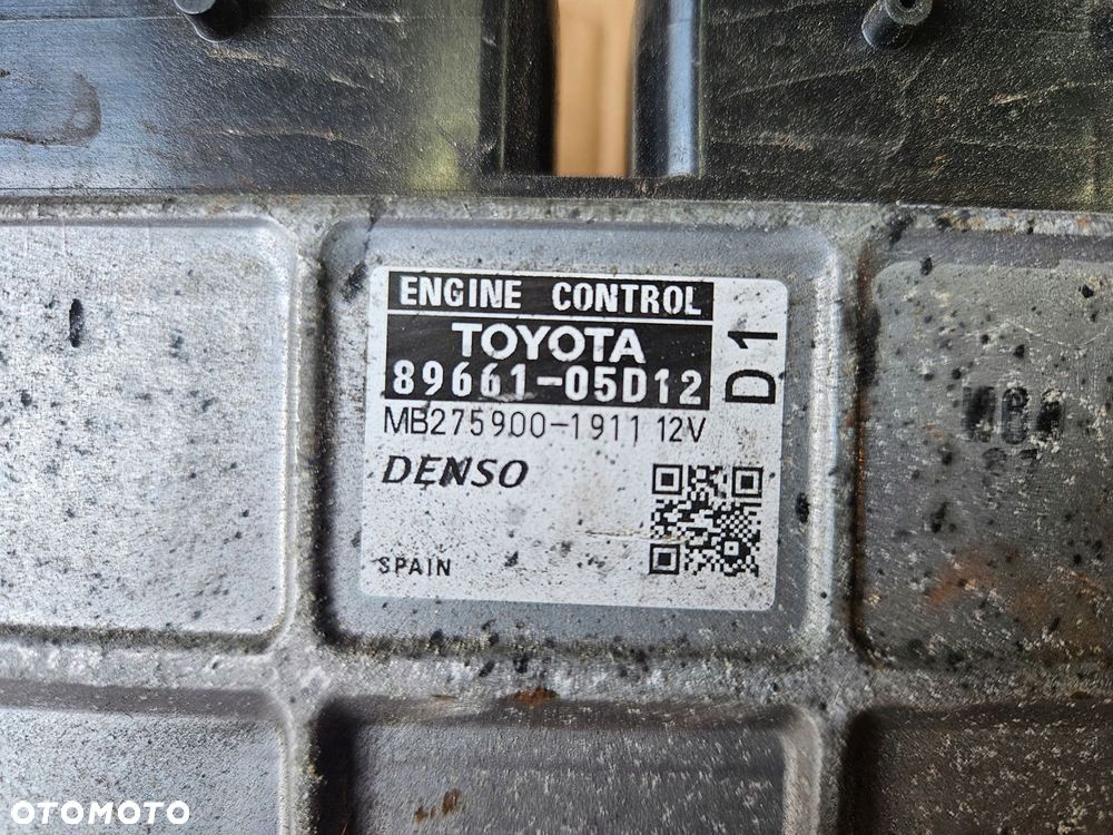 toyota avensis t27 09-14 2.2 d4d komputer kluczyk smartkey automat - 2