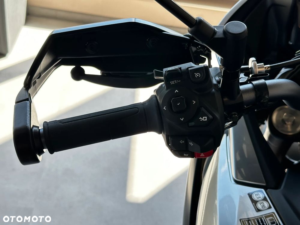 Yamaha Tracer - 12