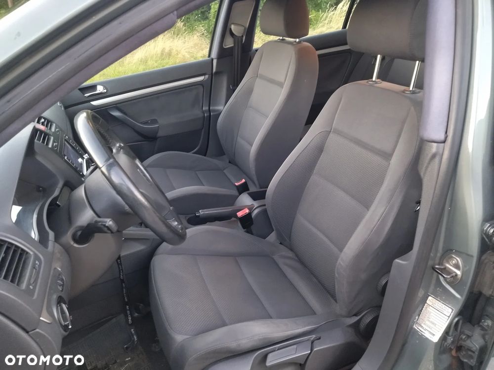 Volkswagen Golf 1.6 FSI Comfortline - 13
