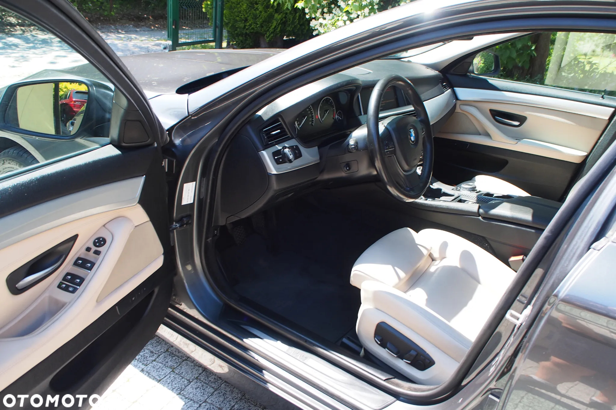 BMW Seria 5 520d - 12
