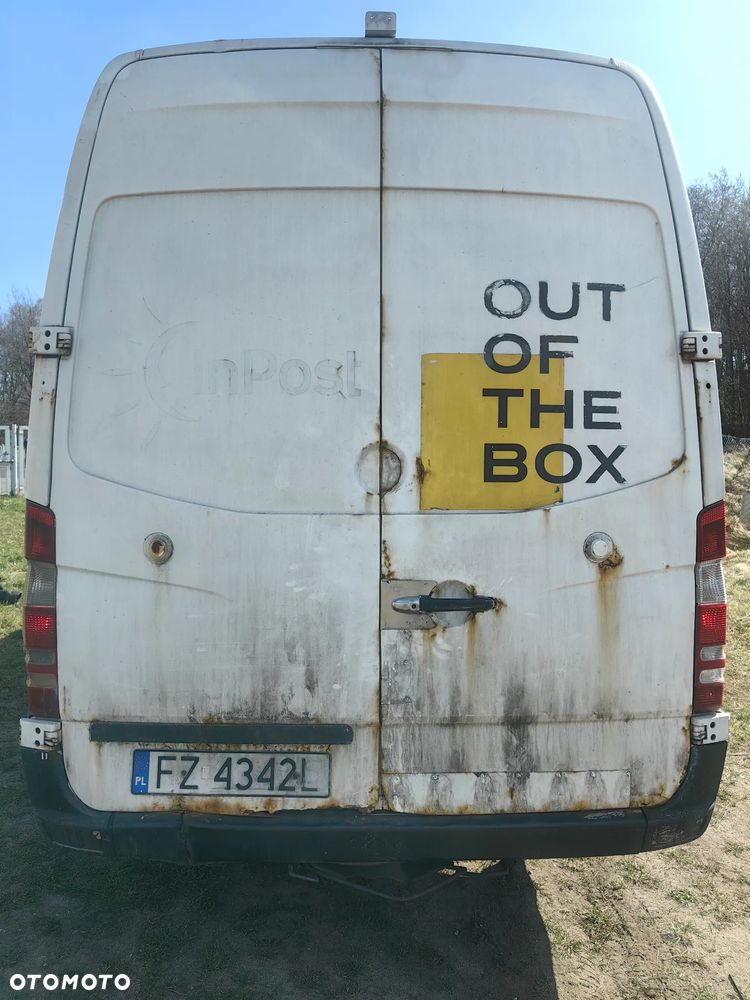 Mercedes-Benz Sprinter - 13