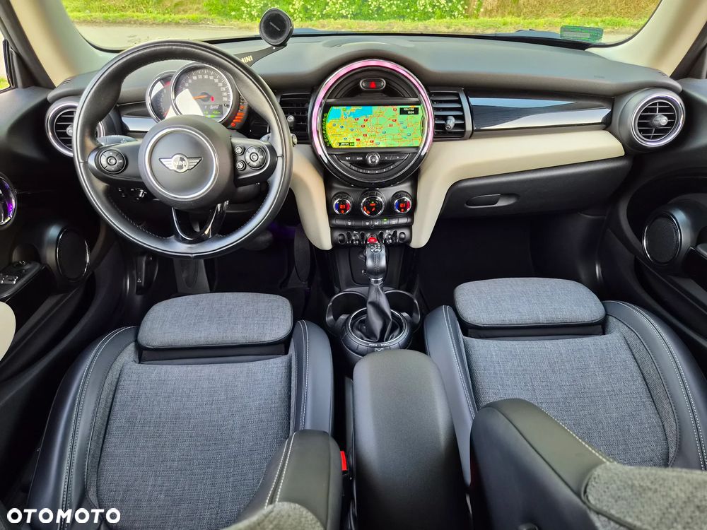 MINI Cooper Seven Chili - 16