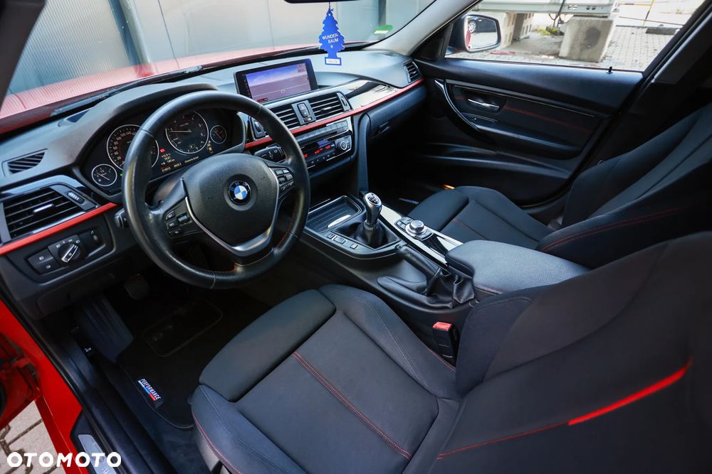 BMW Seria 3 320d DPF Edition Sport - 19