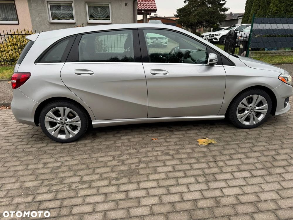 Mercedes-Benz Klasa B 250 4Matic 7G-DCT UrbanStyle Edition - 6