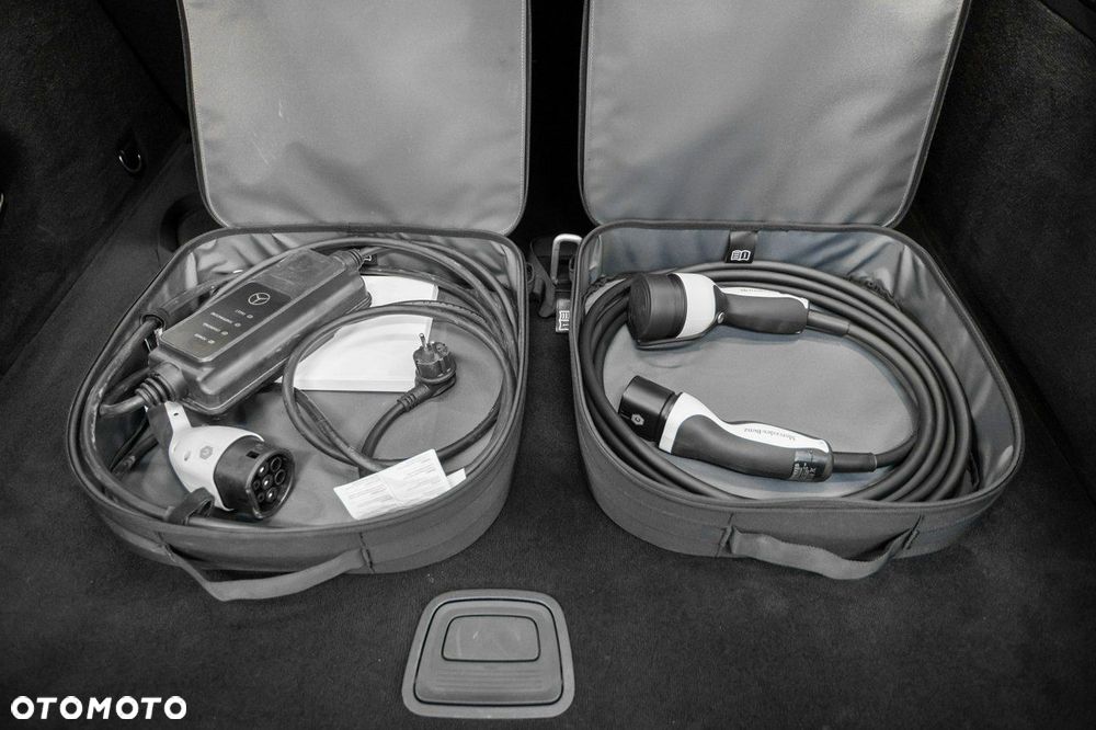 Mercedes-Benz GLC - 36