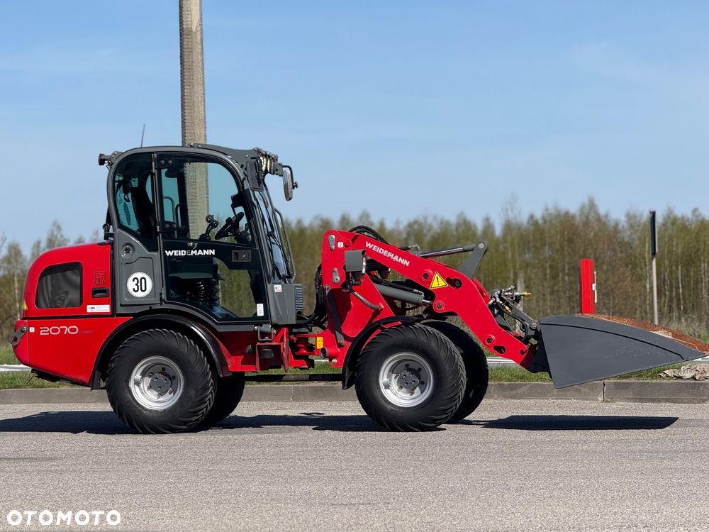 Weidemann 2070 - 1