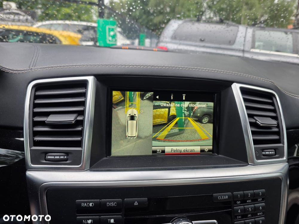 Mercedes-Benz GL 400 4Matic 7G-TRONIC - 17