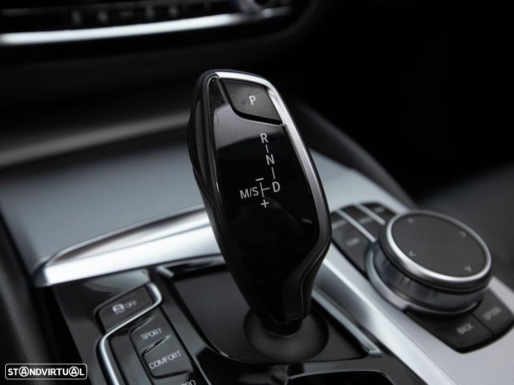 BMW 520 d Auto - 27