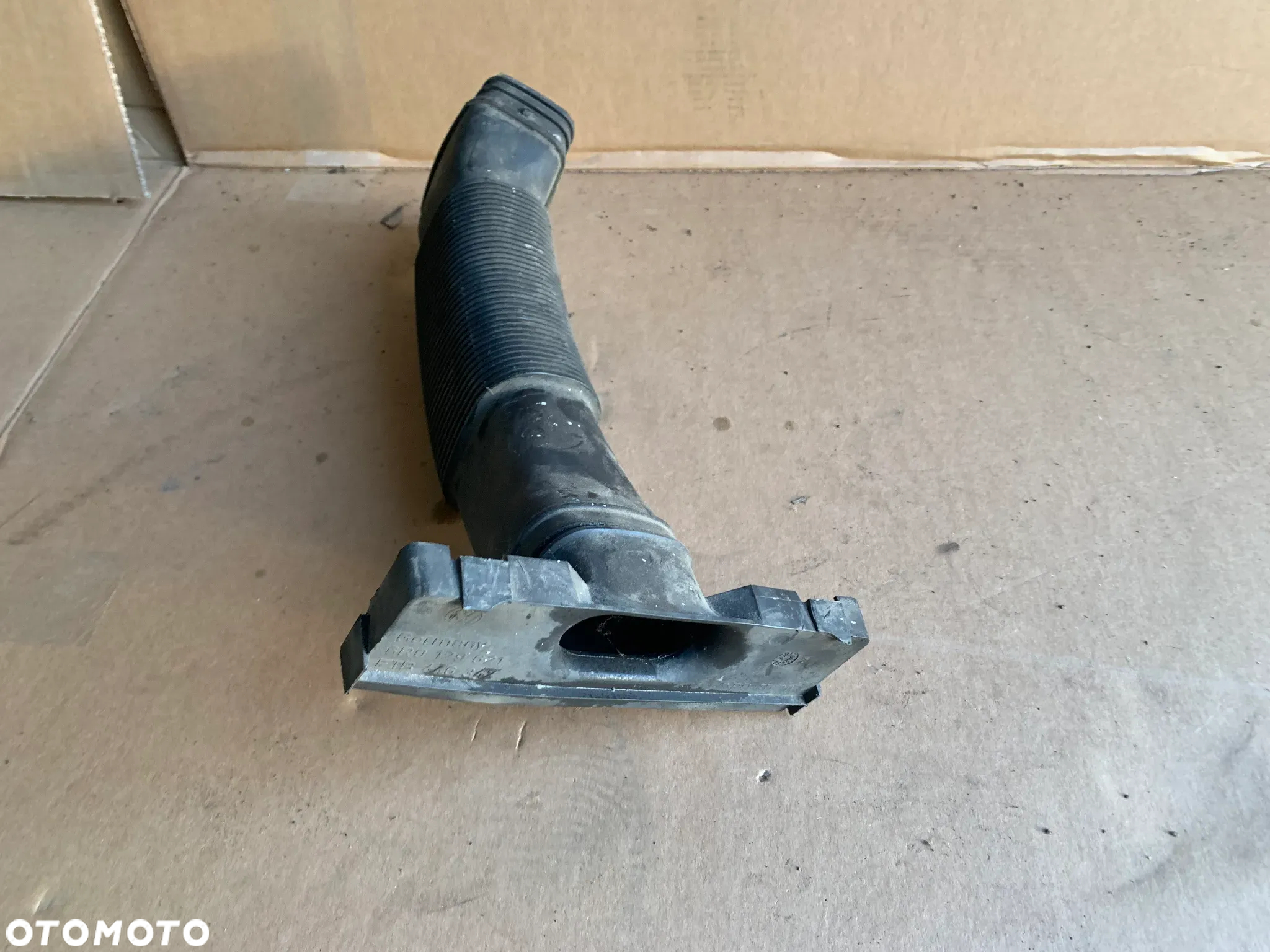 Rura wlot dolot powietrza Seat Ibiza 6J 6R0129618 6R0129621 - 2