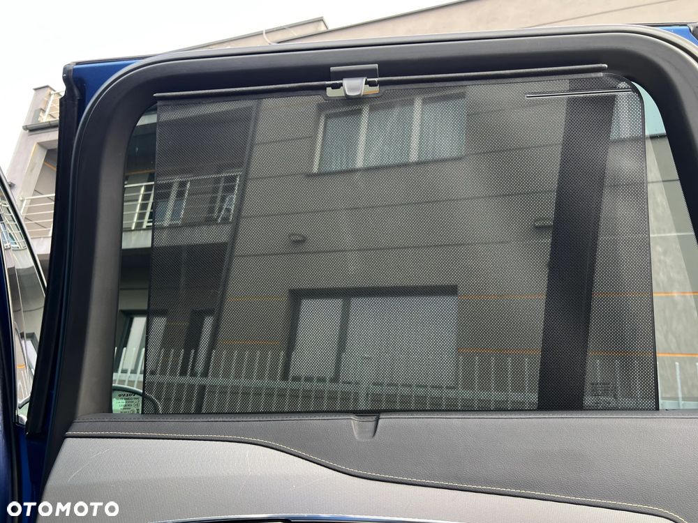 Volvo XC 90 D5 AWD R-Design 7os - 34