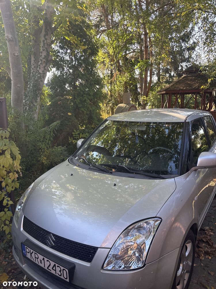 Suzuki Swift - 1
