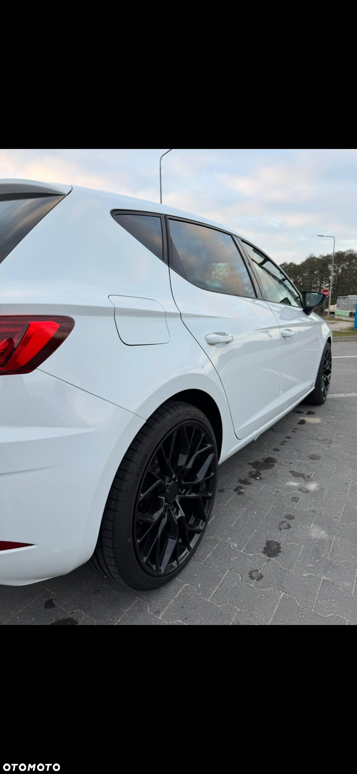 Seat Leon 2.0 TDI FR Black S&S - 21