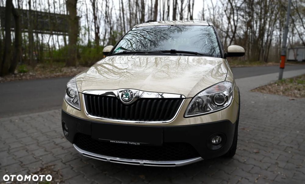 Skoda Roomster 1.2 TSI Scout PLUS EDITION - 20