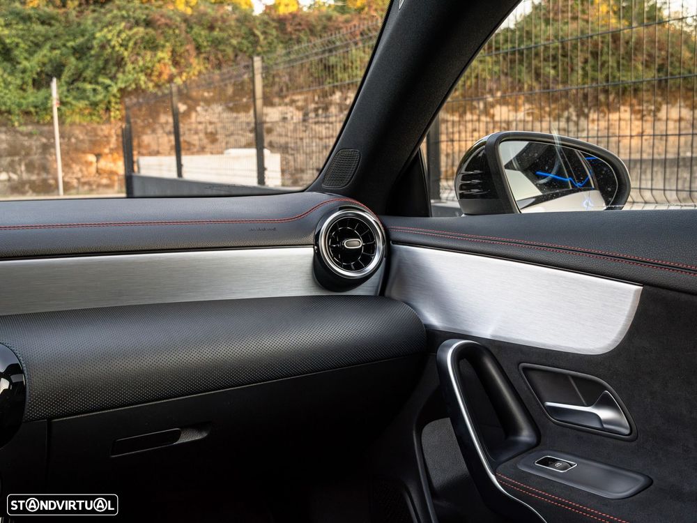 Mercedes-Benz CLA 250 - 19