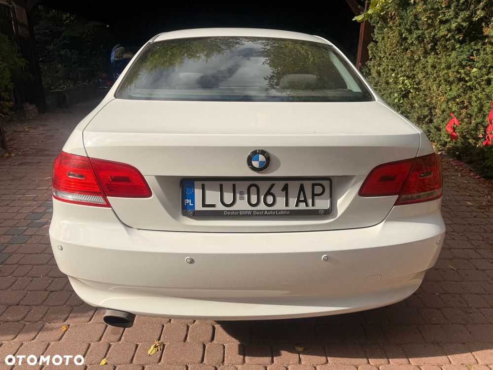 BMW Seria 3 320i - 3