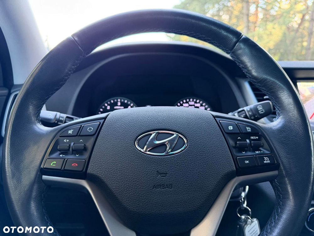 Hyundai Tucson blue 1.7 CRDi 2WD DCT Premium - 26