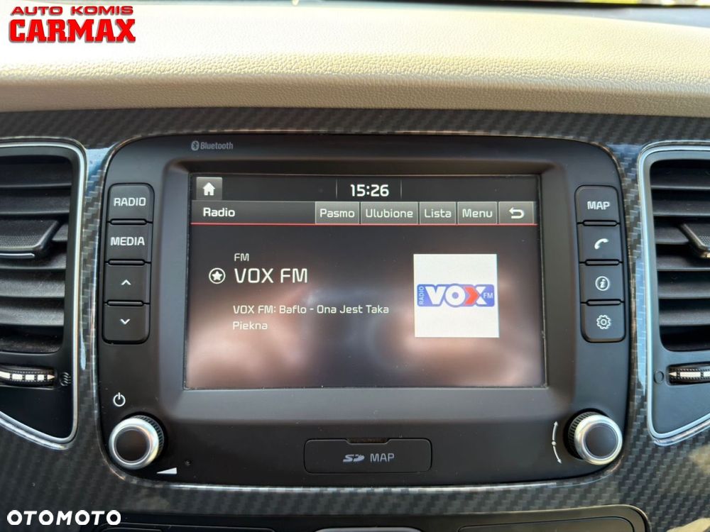 Kia Carens - 28