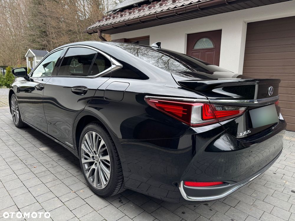 Lexus ES 300h Elegance - 2