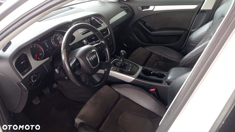 Audi A4 Avant 2.0 TFSI Attraction - 33