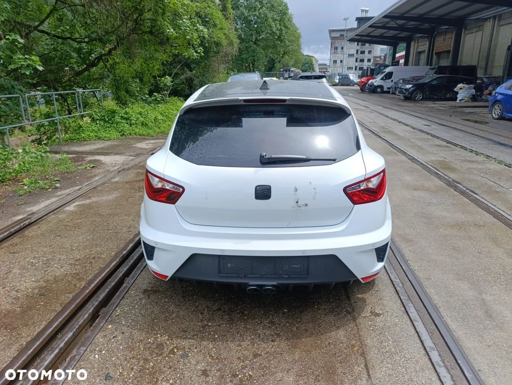 Seat Ibiza SC 1.4 TSI DSG Cupra - 4