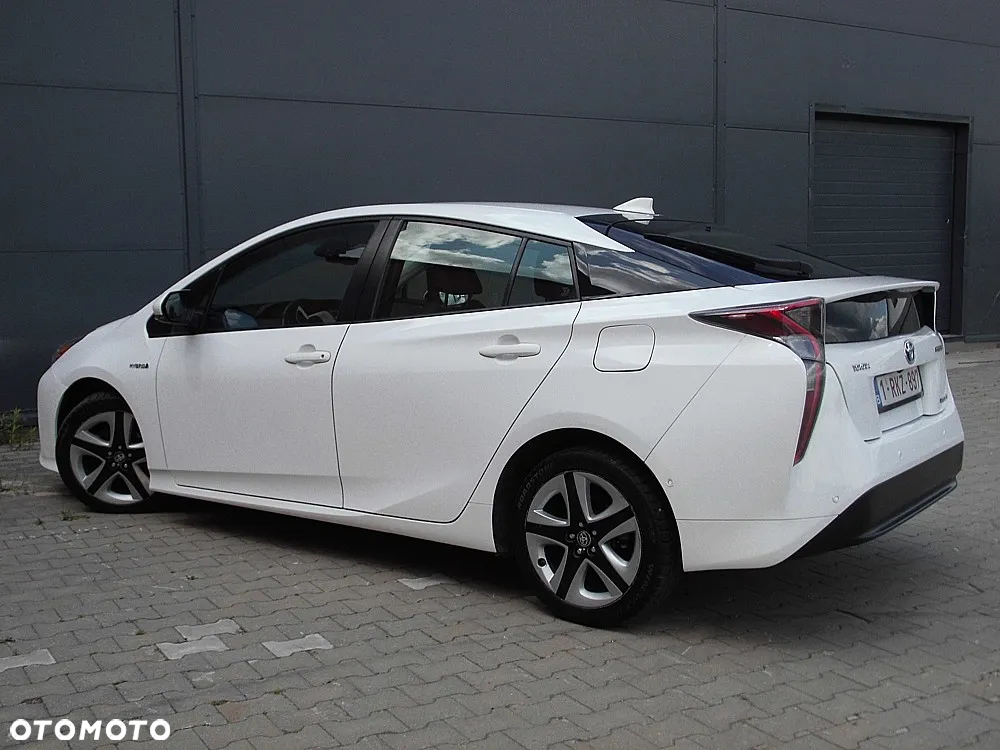 Toyota Prius 1.8 HSD Active - 7