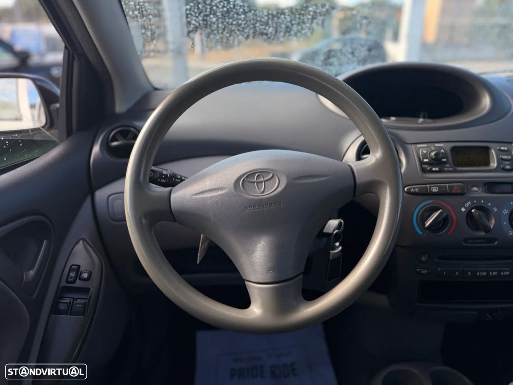 Toyota Yaris 1.4 D-4D Sol ABS - 15