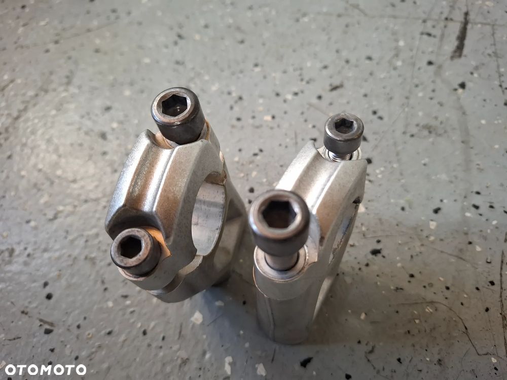 Triumph Explorer 1200 Tiger mocowanie kierownicy risery - 1