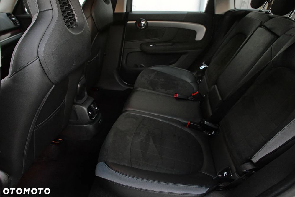 MINI Countryman Cooper SE ALL4 John Cooper Works Trim - 38