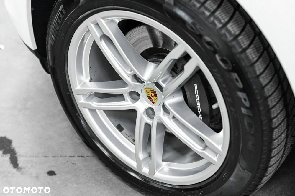 Porsche Macan Standard - 16