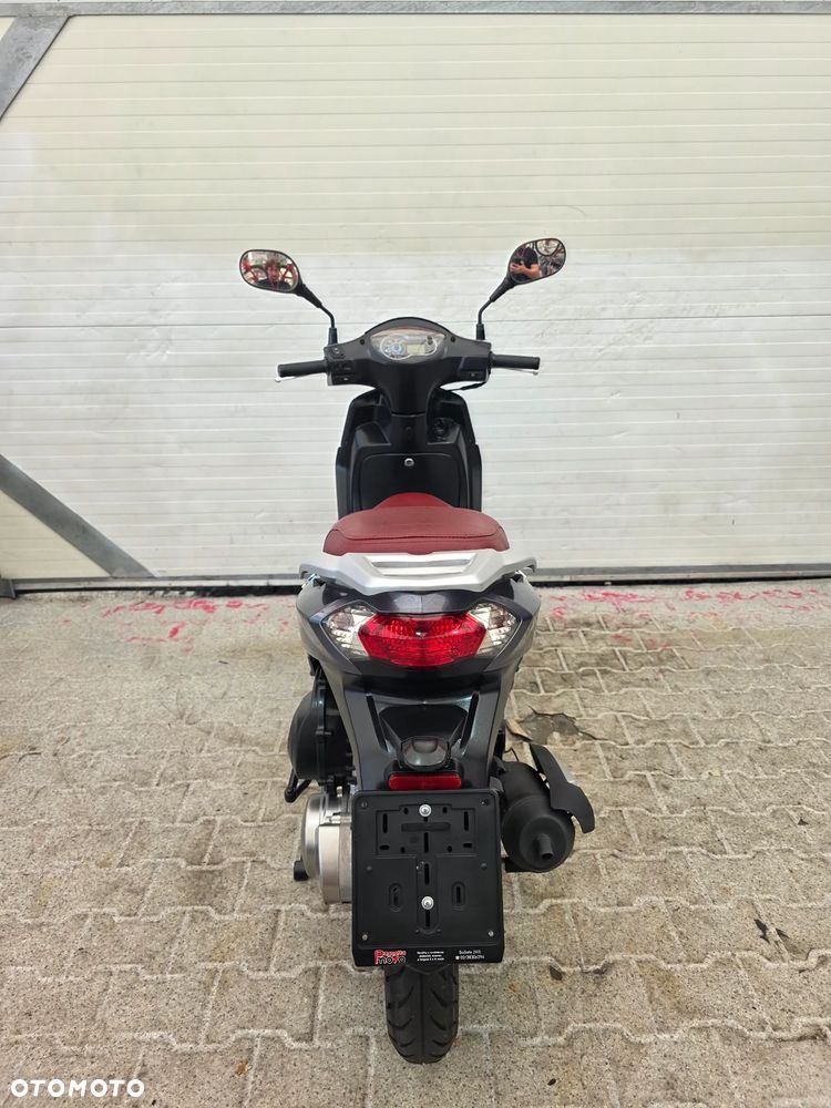 Peugeot Tweet - 25