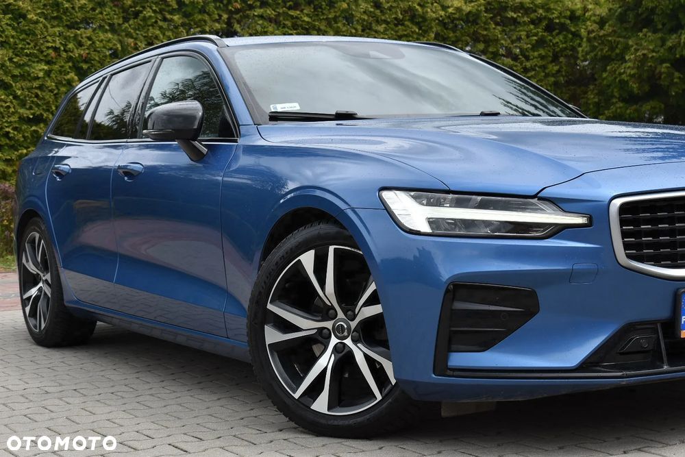 Volvo V60 D3 R-Design - 2