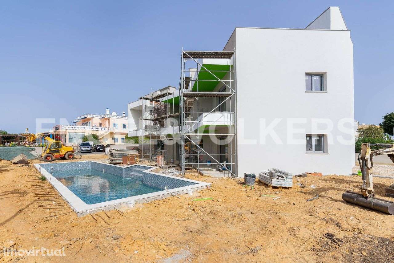 Moradia Moderna na Galé - em construção - Grande imagem: 2/15