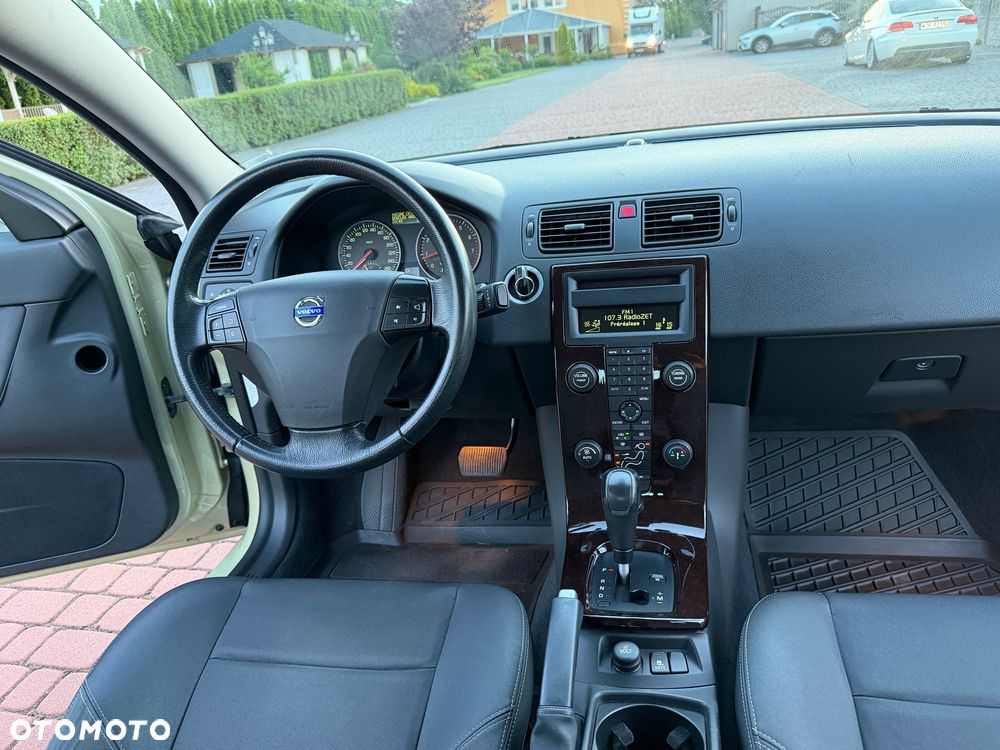 Volvo S40 2.4i Momentum - 25