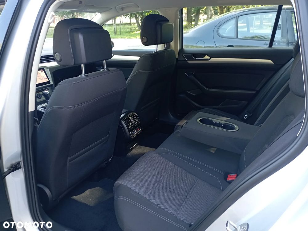Volkswagen Passat 2.0 TDI BMT Comfortline DSG7 - 11