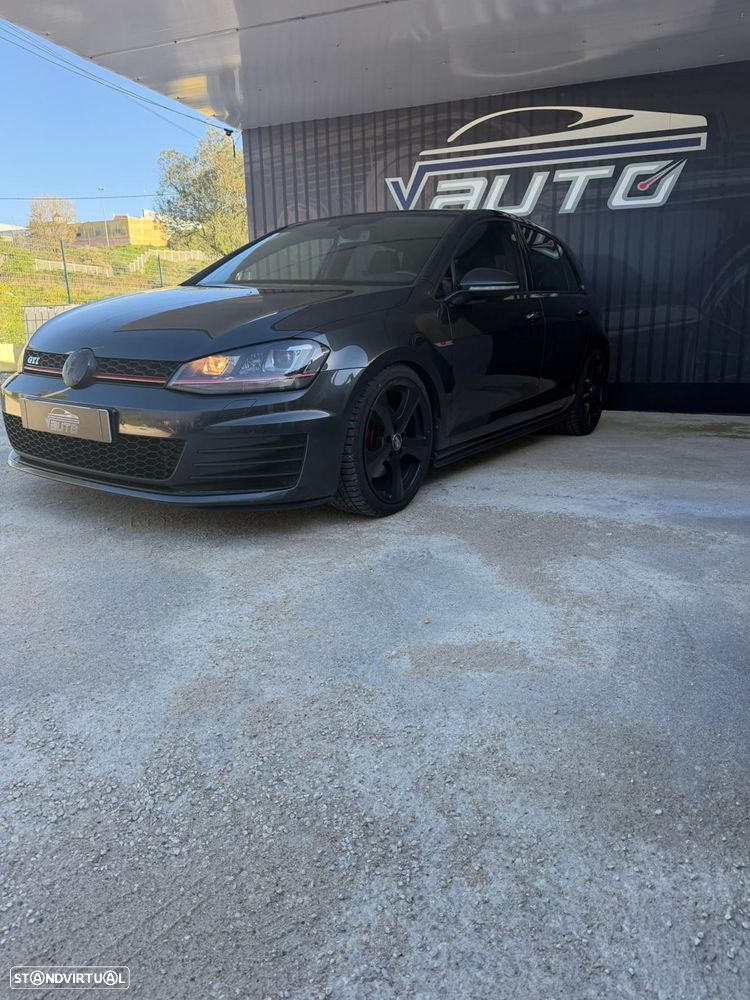VW Golf 2.0 TSi GTi - 4