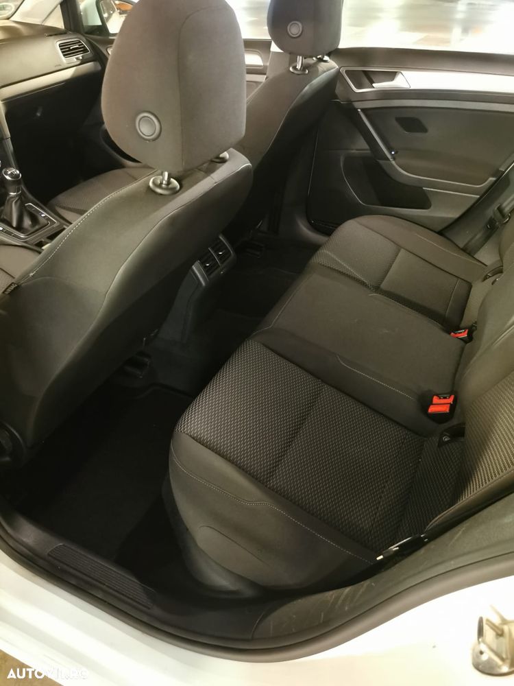 Volkswagen Golf 1.6 TDI SCR Trendline - 9