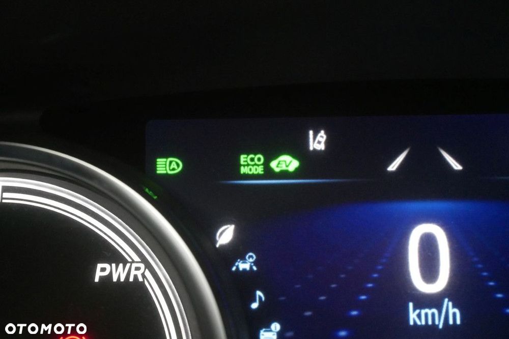 Toyota Camry 2.5 Hybrid Comfort CVT - 21