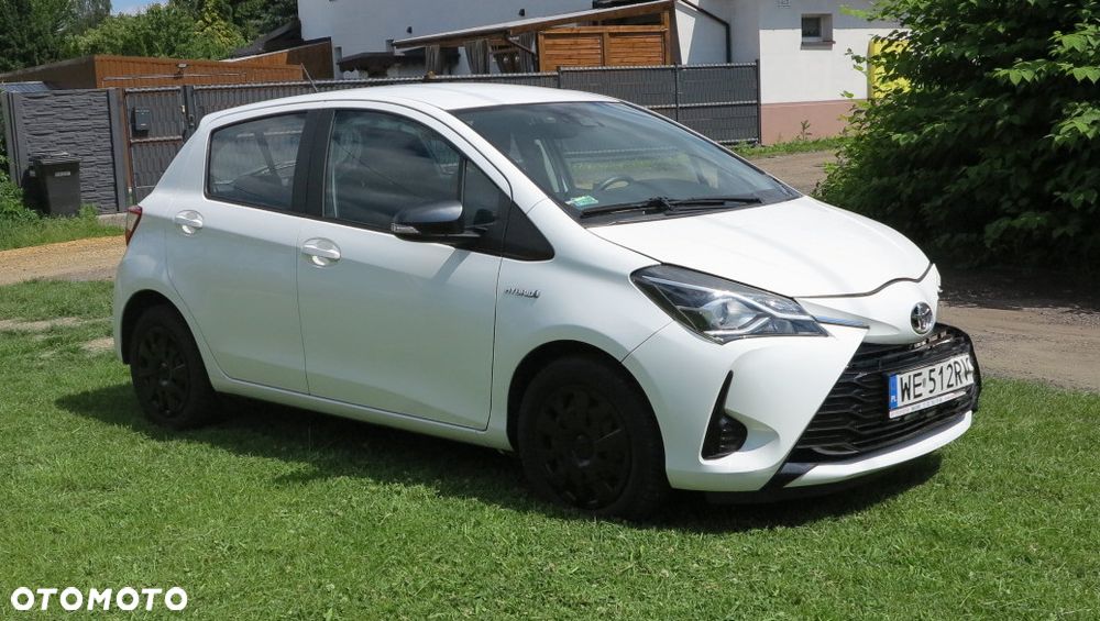 Toyota Yaris Hybrid 100 Active EU6 - 1