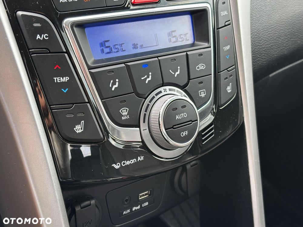 Hyundai i30 blue Kombi 1.6 GDi Style - 25