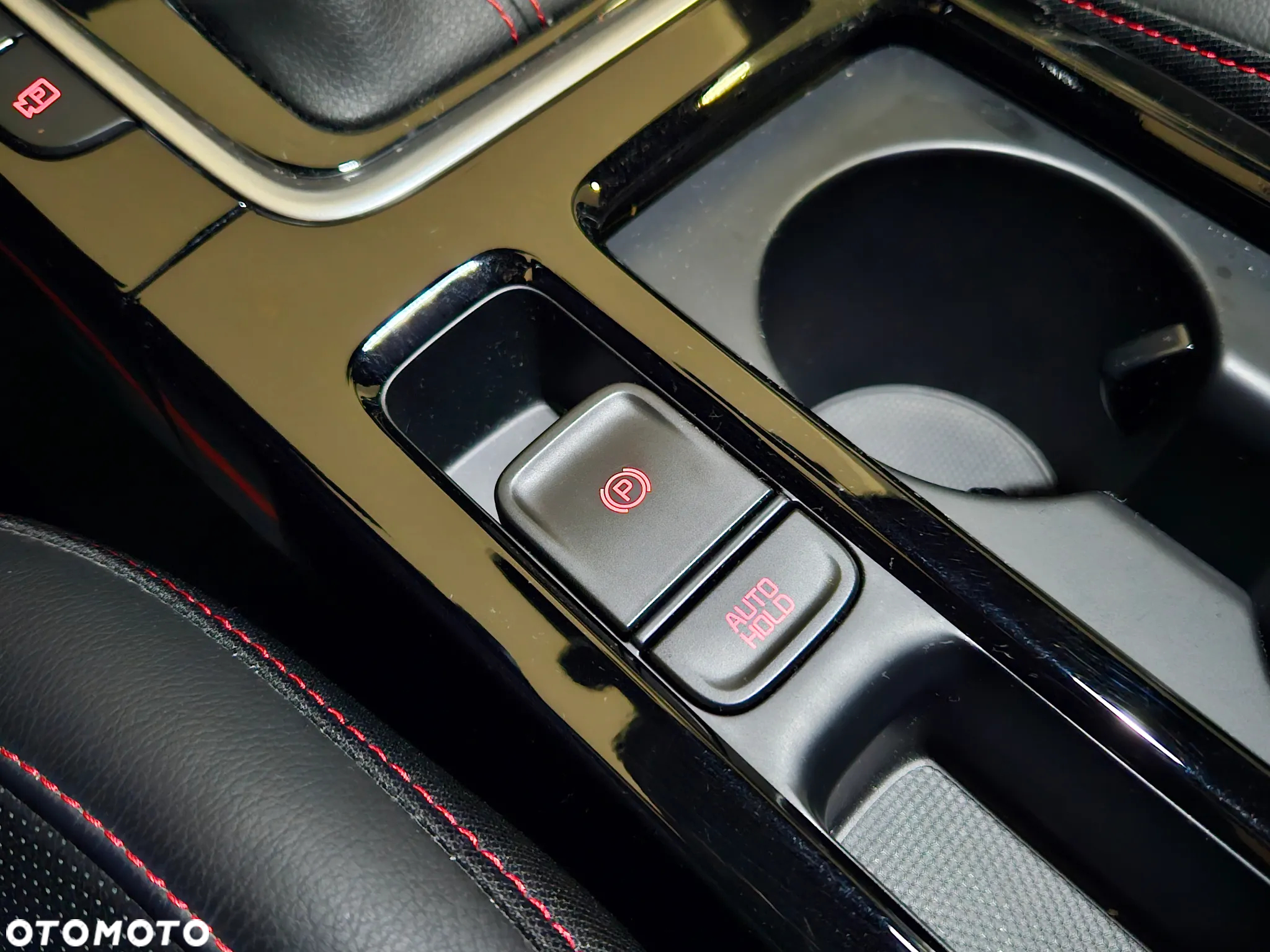 Kia ProCeed 1.6 T-GDI GT DCT - 28