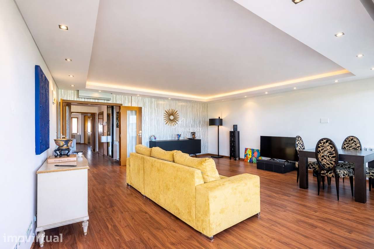 Apartamento T4 em Infantado,Loures com Varanda, Dupla Garagem e Vista - Grande imagem: 4/32