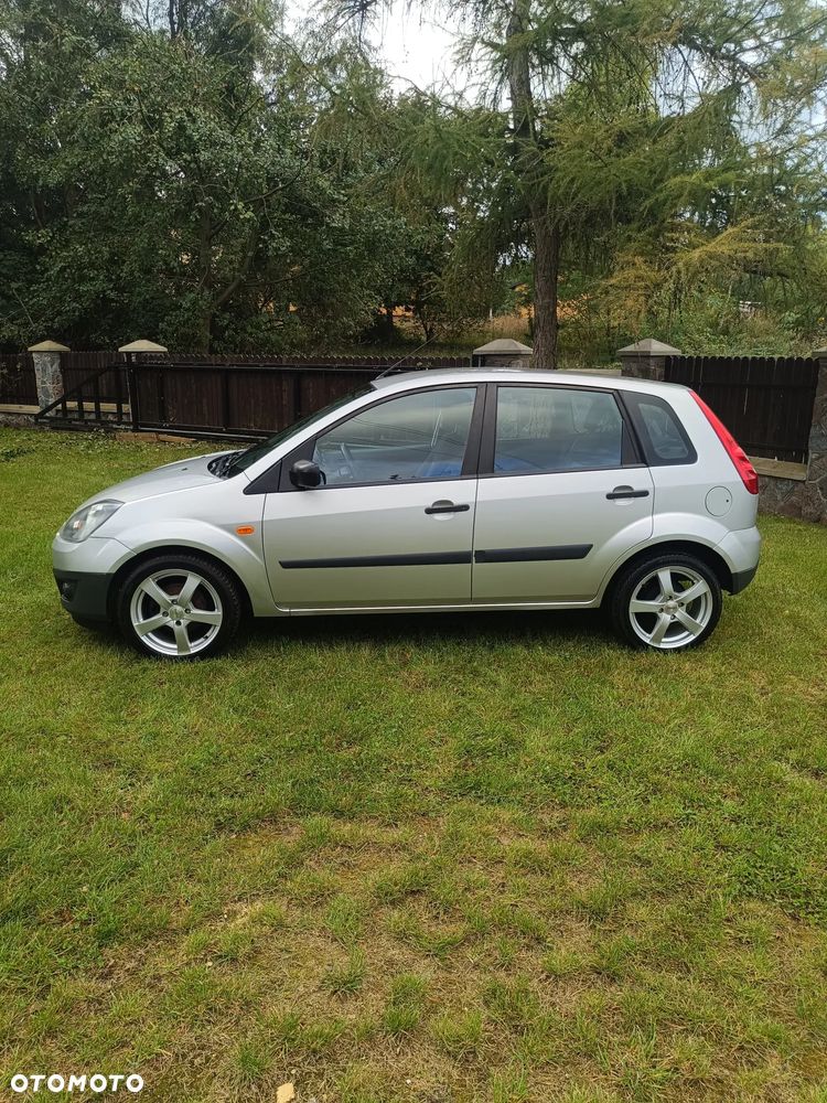 Ford Fiesta 1.3 - 6