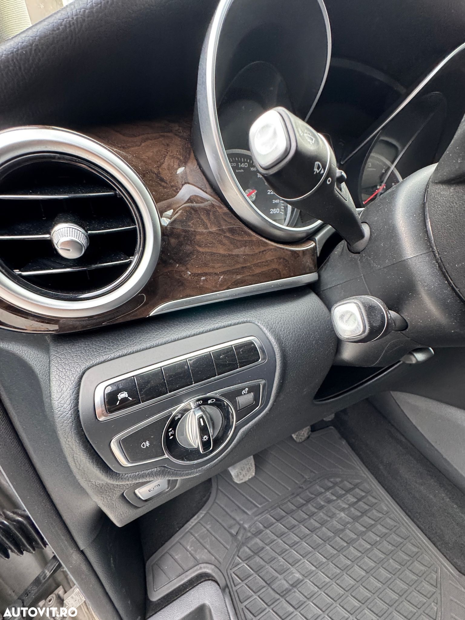 Mercedes-Benz V - 13