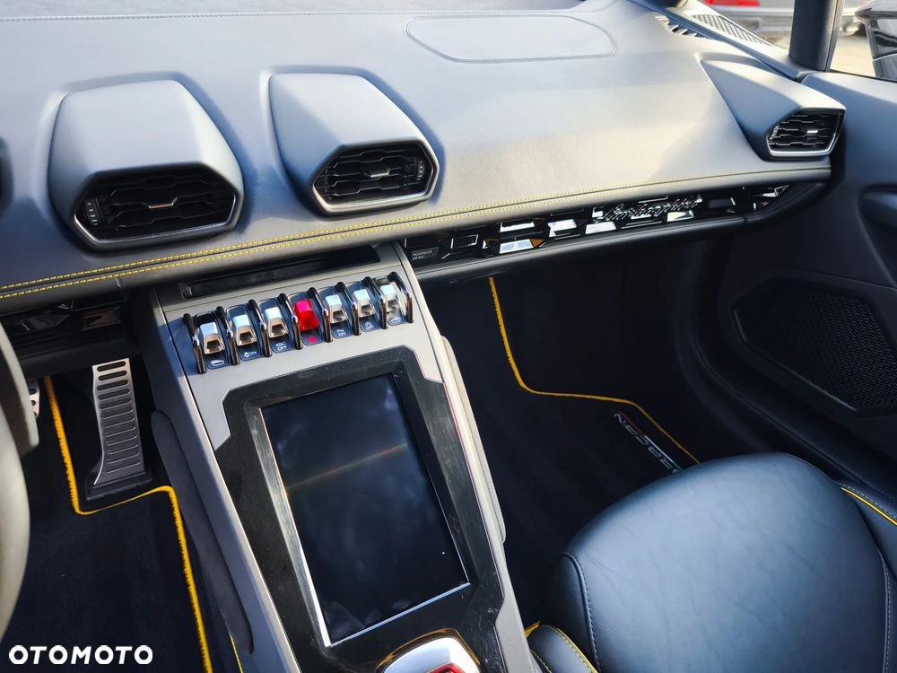 Lamborghini Huracan EVO Spyder - 19