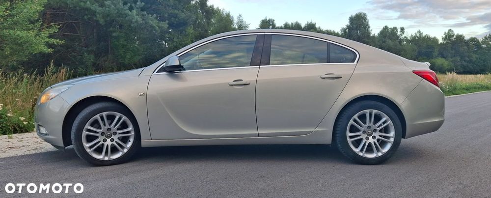 Opel Insignia 1.8 - 9