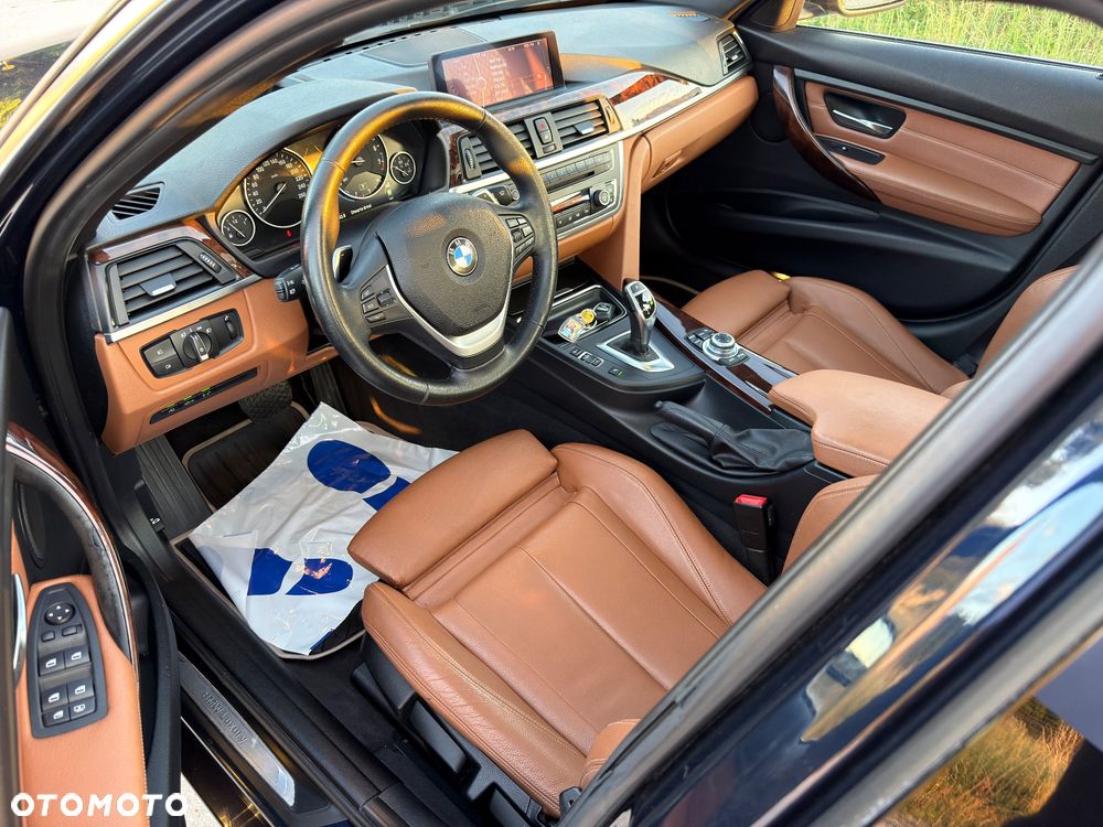 BMW Seria 3 328i Luxury Line - 20
