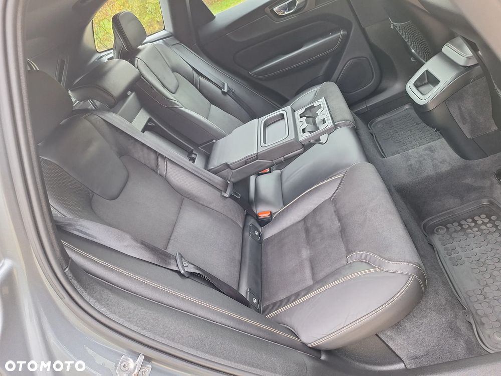 Volvo XC 60 D4 R-Design - 20